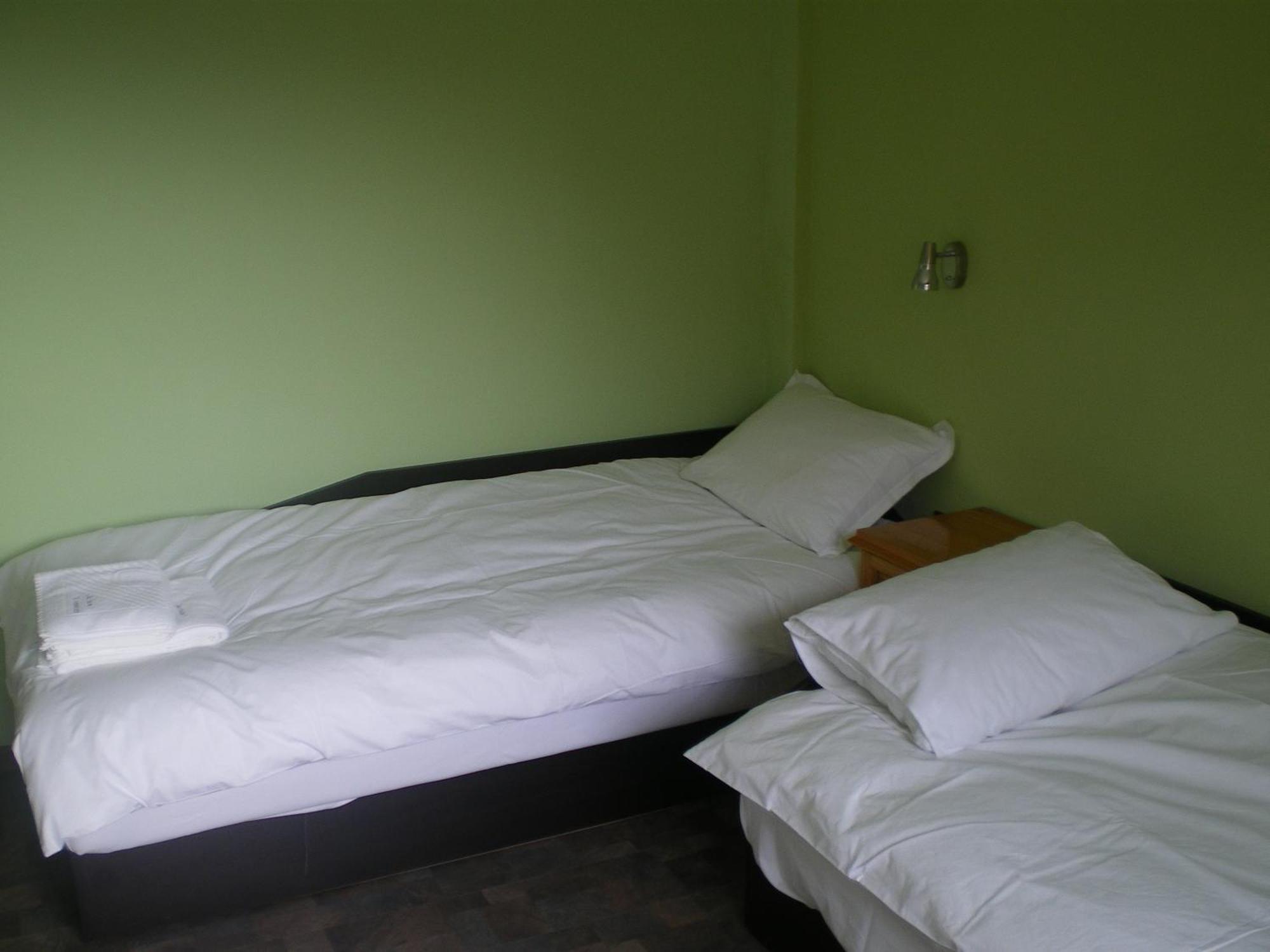 Family Hotel Balkana Apriltsi  Extérieur photo