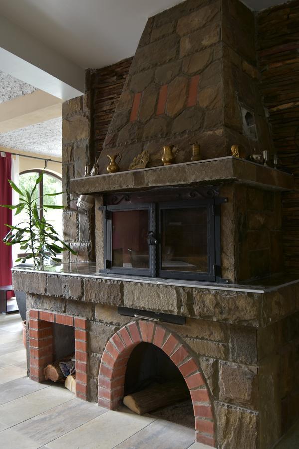 Family Hotel Balkana Apriltsi  Extérieur photo