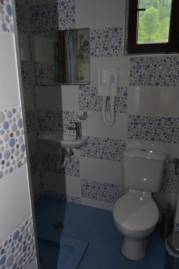 Family Hotel Balkana Apriltsi  Extérieur photo